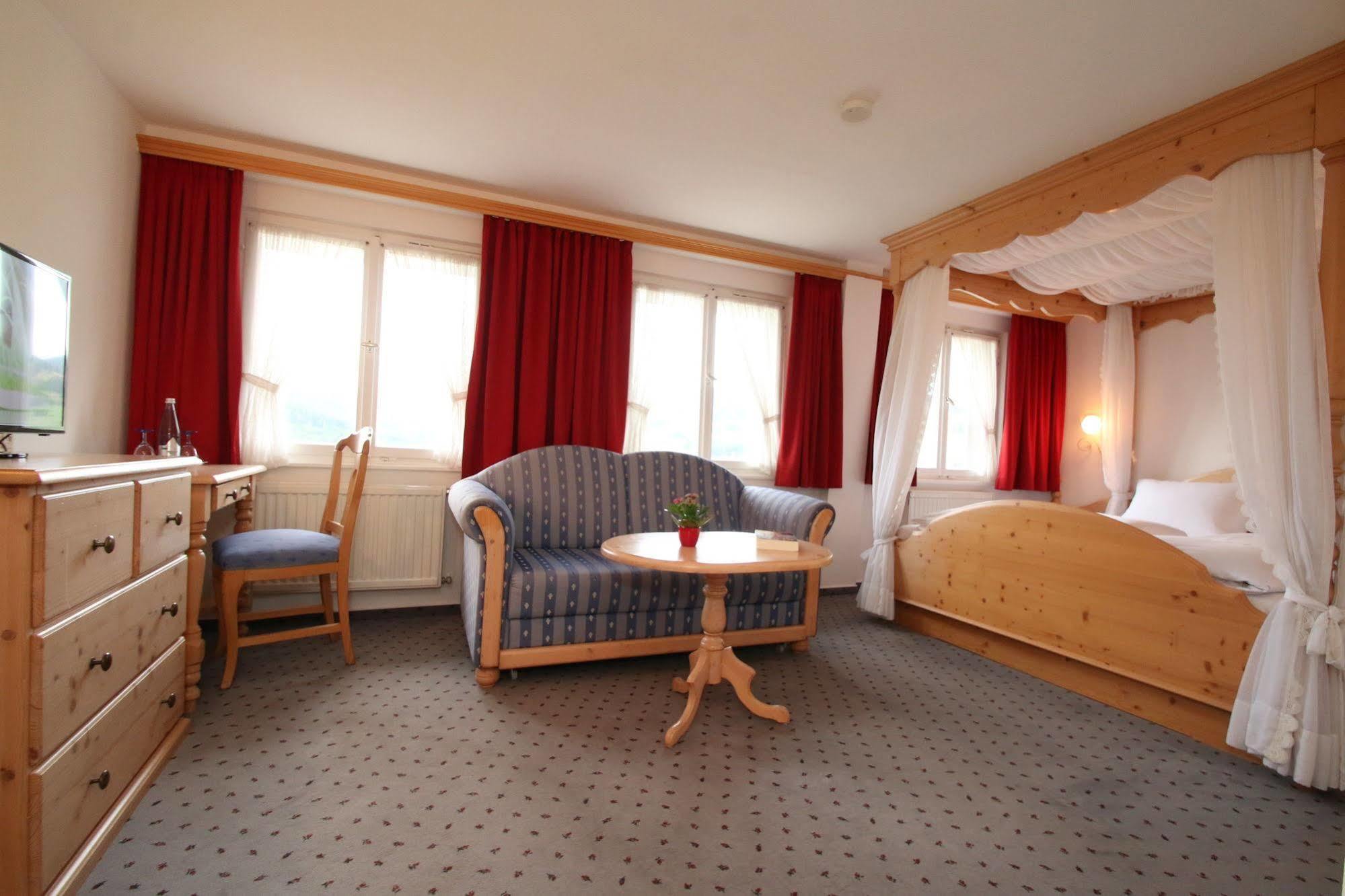 Hotel Landgasthof Adler Altenrond Экстерьер фото