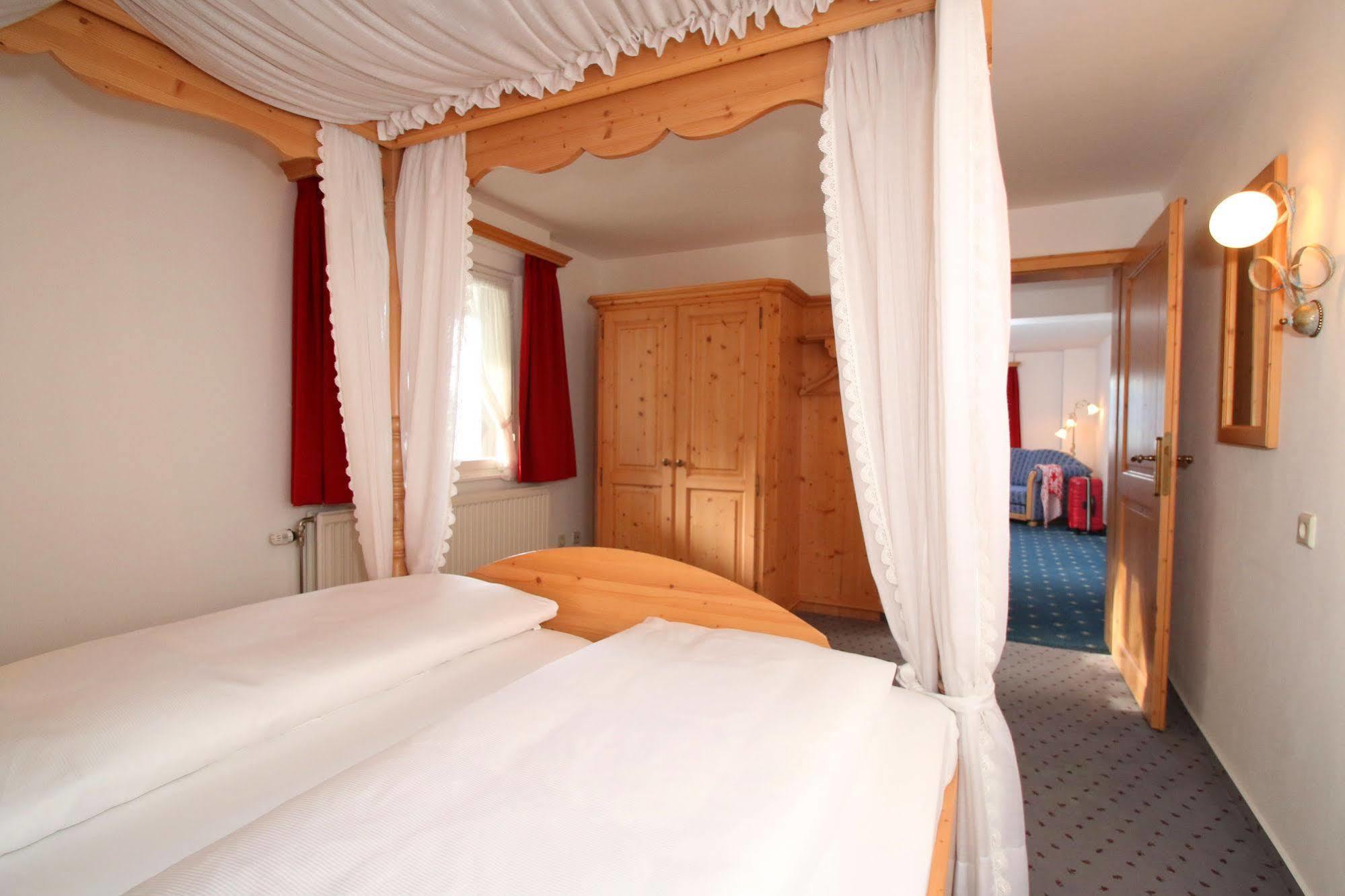 Hotel Landgasthof Adler Altenrond Экстерьер фото