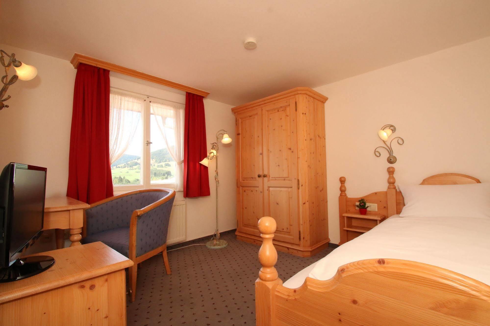 Hotel Landgasthof Adler Altenrond Экстерьер фото